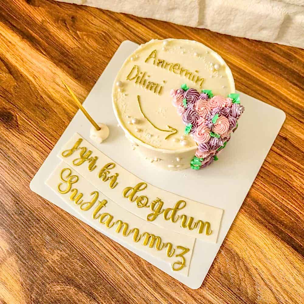 Annemin Dilimi Yazılı Pasta