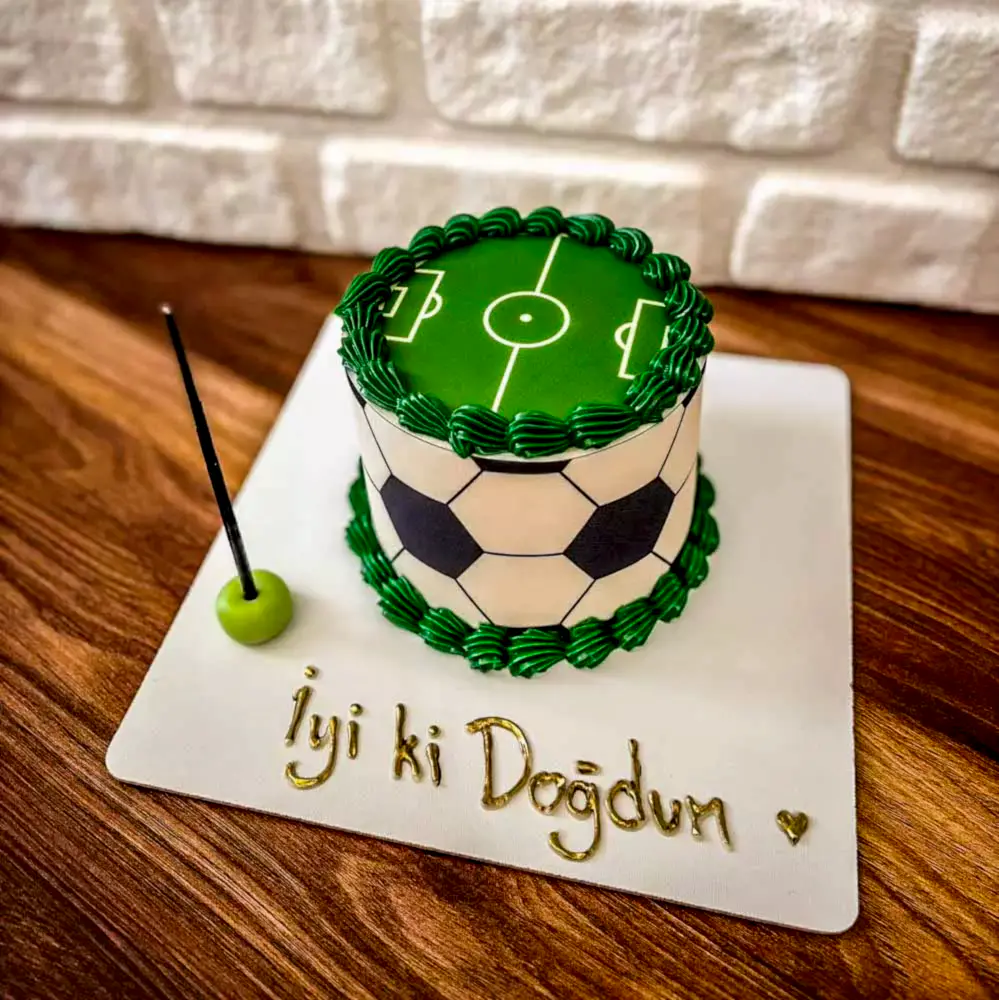 Futbol Sahası Pasta