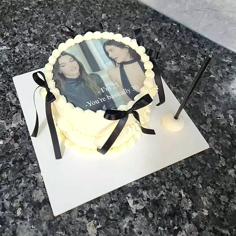 Kurdeleli vintage özel tasarım Resimli Pasta